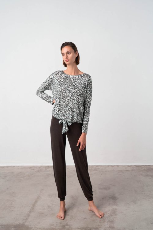 Pyjamas with Plain Pants - Image 1