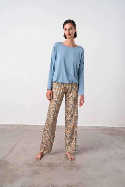 Pyjamas with Printed Pants - Image 2