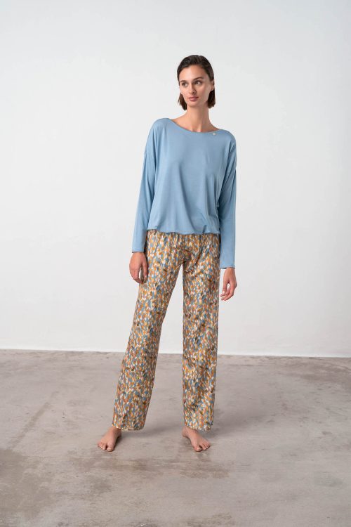Pyjamas with Printed Pants - Image 1