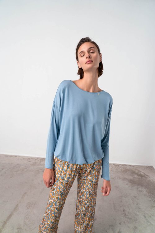 Pyjamas with Printed Pants - Image 5