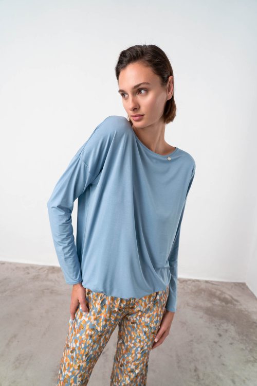 Pyjamas with Printed Pants - Image 4