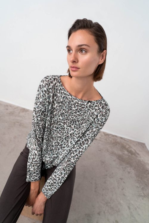 Pyjamas with Plain Pants - Image 3