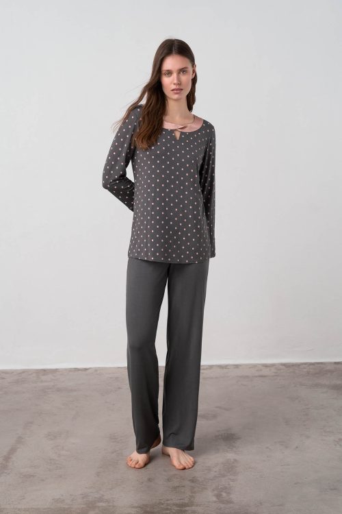 Pyjamas with Plain Pants - Image 3
