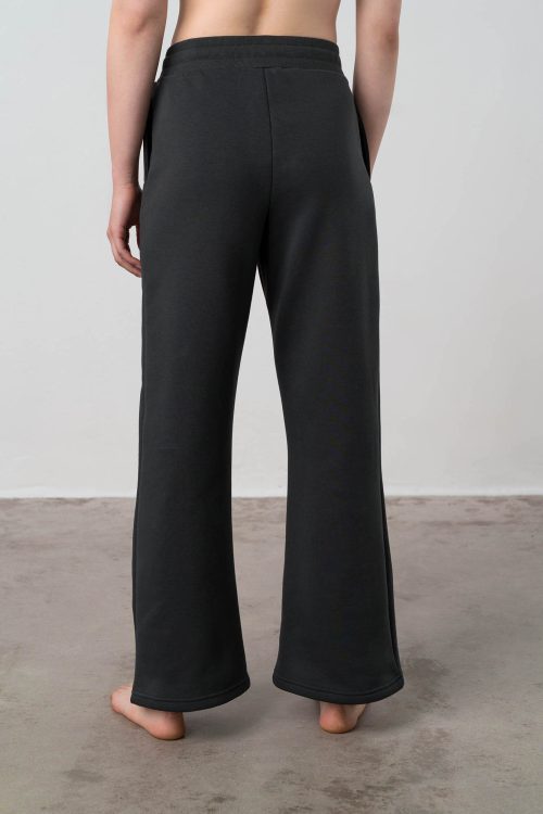 Plain Flared Pants - Image 5