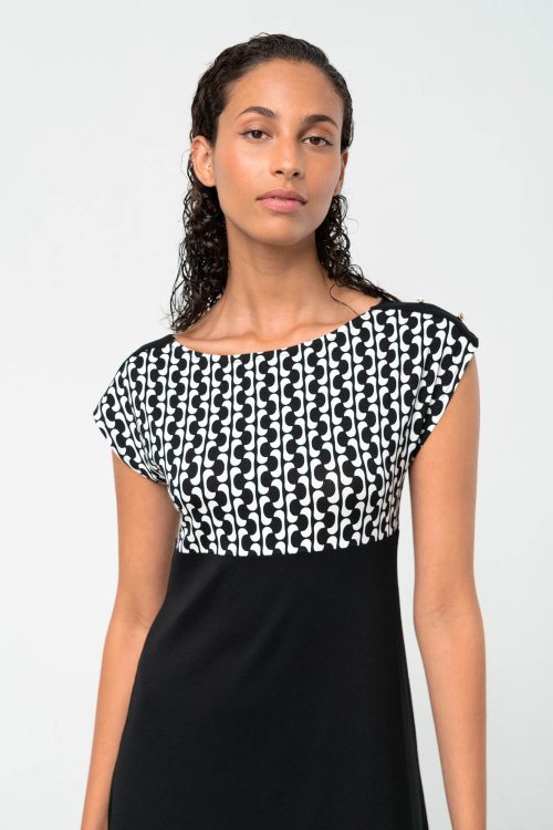Dress with Short Sleeves - Image 3