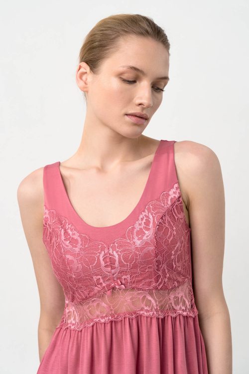Woman’s Nightgown with lace - Image 3
