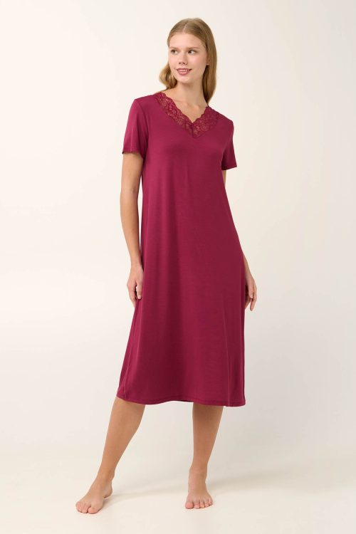 Класическа микромодална нощница с дантела - Image 1